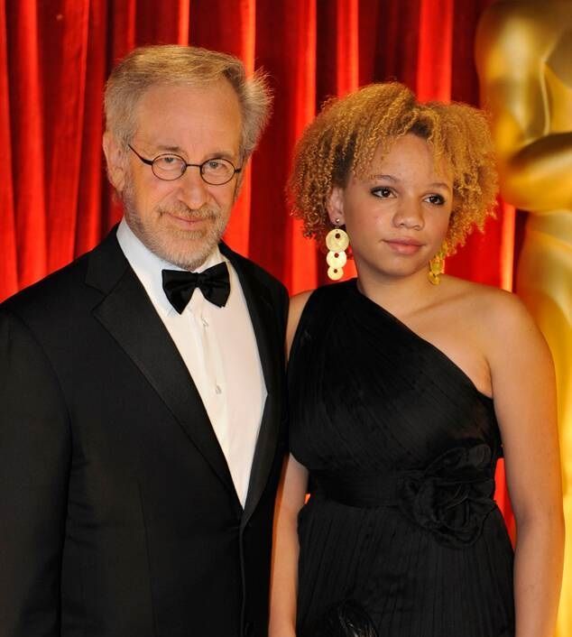 Steven Spielberg e sua filha Mikaela Spielberg