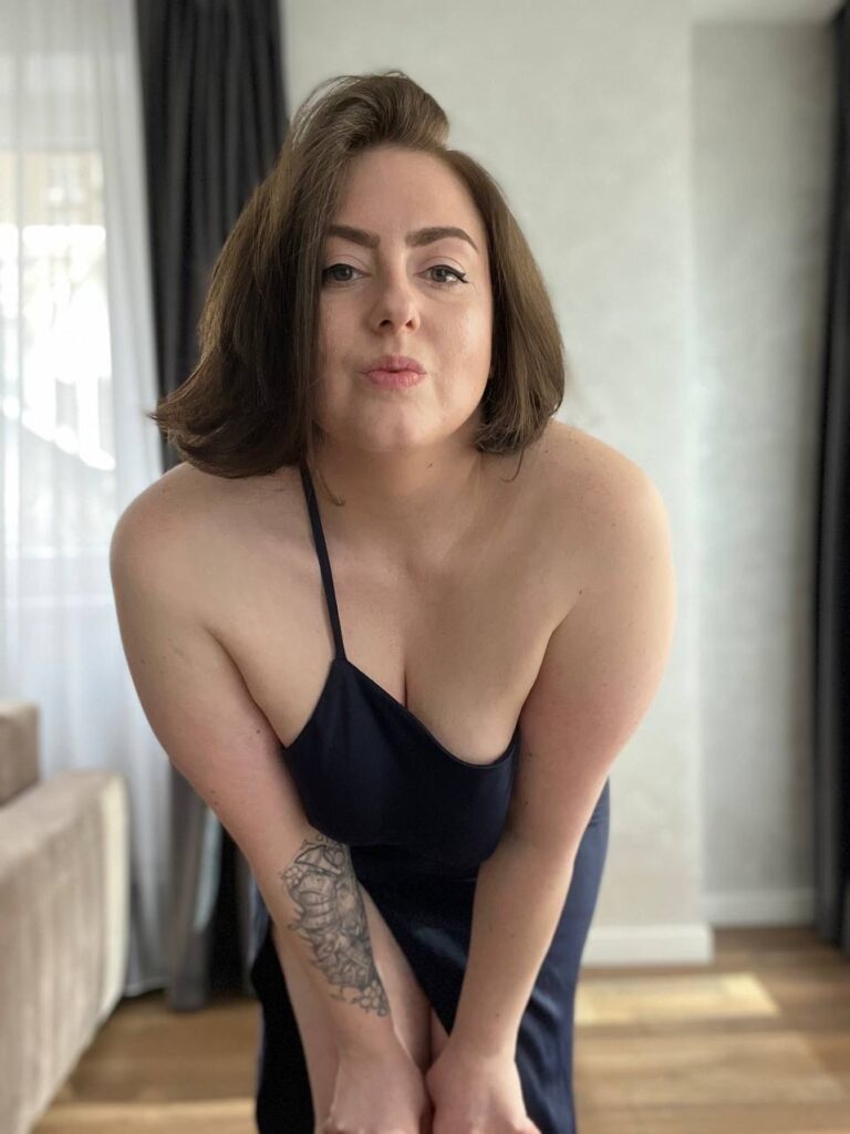 OnlyFans: Entdecken Sie den Charme und die Sinnlichkeit von Kristi KKK auf OnlyFans